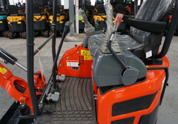 W18 - 1.8 Ton Mini Excavator