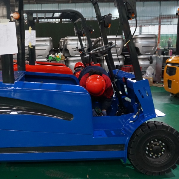 Carretilla elevadora eléctrica de 1,5 toneladas