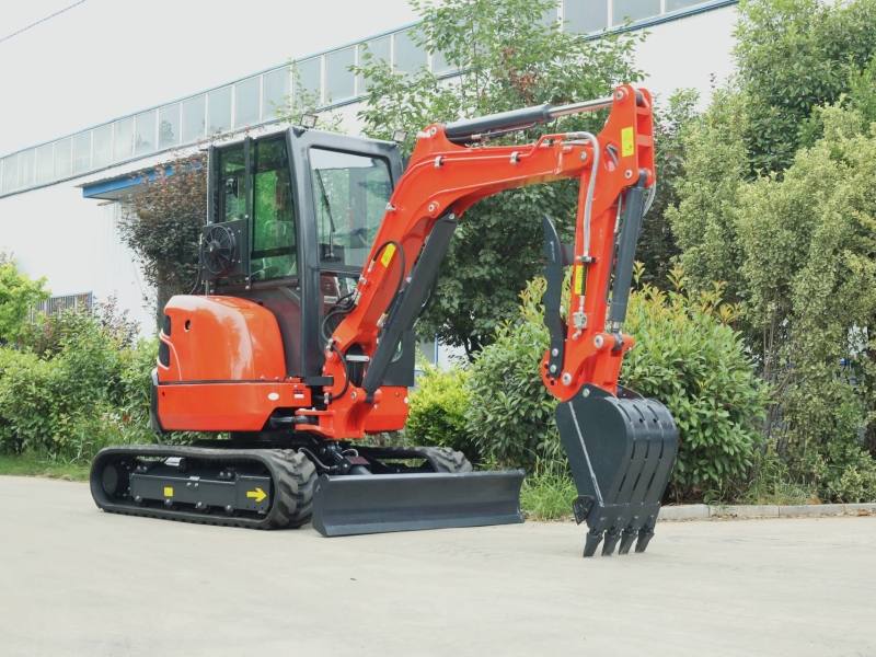 Efficient, durable, and easy to control – your trusted 3.5-ton mini excavator.